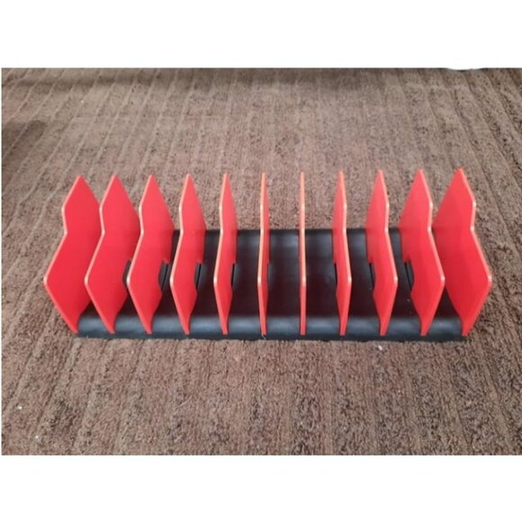 Pliers Organizer  Non-Slip Rubber Base Fuel & Solvent Resistant - Picture 2 of 3